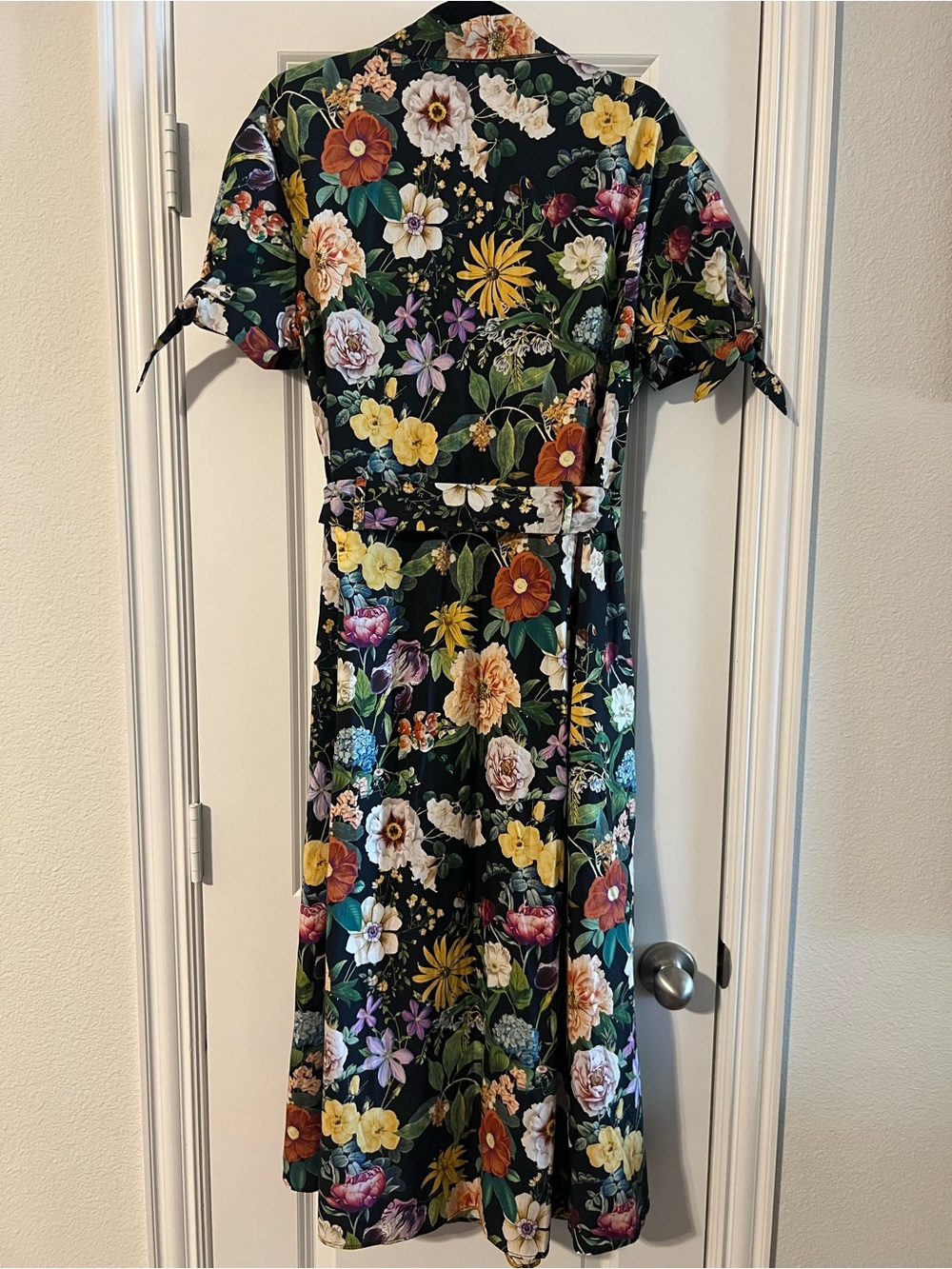 Floral Button-Front Black Floral Midi Dress with Belt - Picture 8 of 8